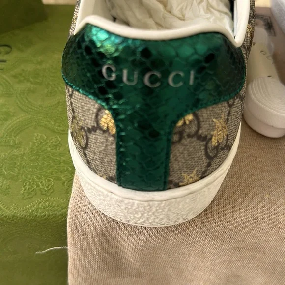 WOMEN'S (unisex) ACE GG SUPREME GUCCI SNEAKER WITH BEES - Picture 6 of 8